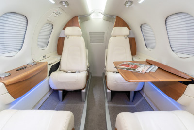 2010 Embraer Phenom 100: 