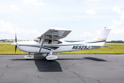 1998 Cessna 182S Skylane: 