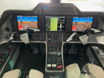 2016 Embraer Phenom 100E: 