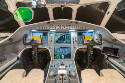 2015 Dassault Falcon 2000LXS: 