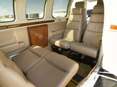 1982 Beechcraft Baron 58: 