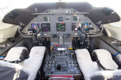 2008 Gulfstream G200: 2008 Gulfstream G200 SN 209 - Cockpit