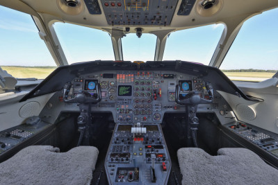 1993 Dassault Falcon 900B: 