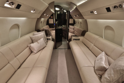 1993 Dassault Falcon 900B: 