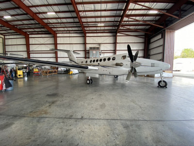 1999 Beechcraft King Air 350: 