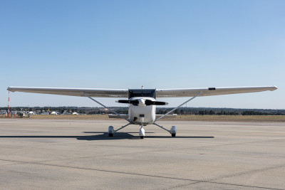 1998 Cessna 172R Skyhawk: 