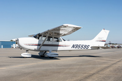 1998 Cessna 172R Skyhawk: 