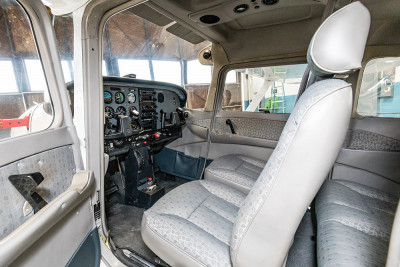 1998 Cessna 172R Skyhawk: 