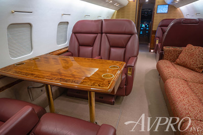 1998 Bombardier Challenger 604: 