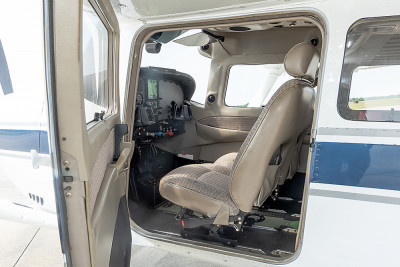 2001 Cessna 206H Stationair: 