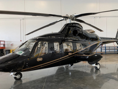 2002 Bell 430: Exterior Port Side