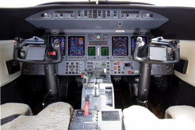 2007 Bombardier Learjet 45XR: Lear 45XR Cockpit 2