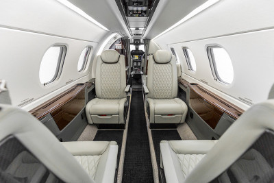 2020 Embraer Phenom 300E: 