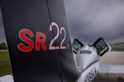 2005 Cirrus SR22 G2 GTS: 