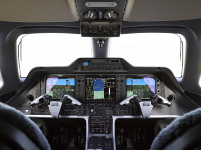 2012 Embraer Phenom 300: 