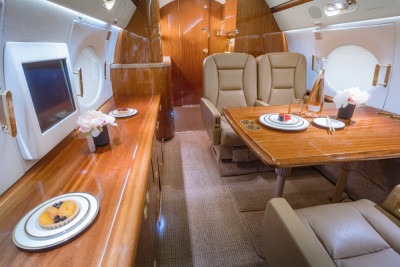 2010 Gulfstream G550: 
