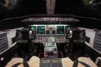 2006 Bombardier Learjet 40XR: 