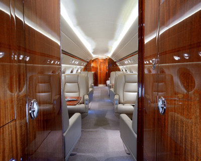 2005 Gulfstream G300: 