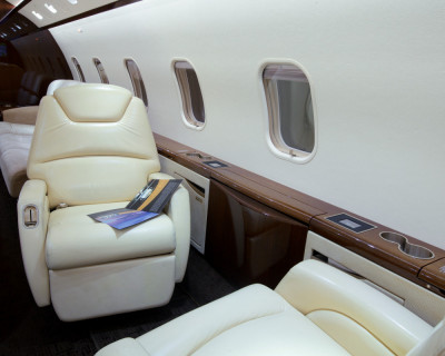 2008 Bombardier Challenger 300: 