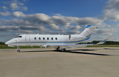2016 Bombardier Challenger 350: Exterior - Great Paint Condition