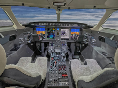 2016 Bombardier Challenger 350: Flight Deck