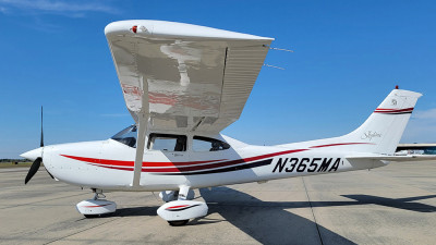 1999 Cessna 182S Skylane: 