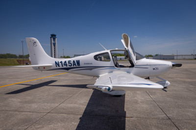 2004 Cirrus SR20 G2: 