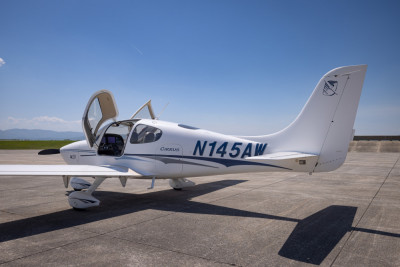 2004 Cirrus SR20 G2: 