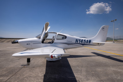 2004 Cirrus SR20 G2: 