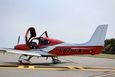 2005 Cirrus SR22 G2: 