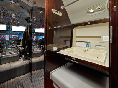 2011 Gulfstream G450: 