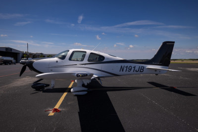 2016 Cirrus SR22T G5 GTS: 