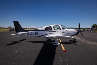2016 Cirrus SR22T G5 GTS: 