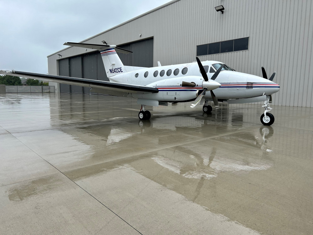 Beechcraft king air store 200 for sale