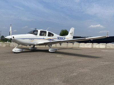 2004 Cirrus SR22 G2: 
