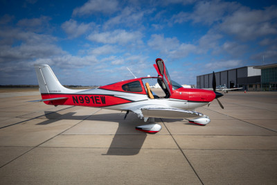 2017 Cirrus SR22T: 