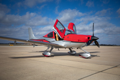 2017 Cirrus SR22T: 