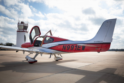 2017 Cirrus SR22T: 