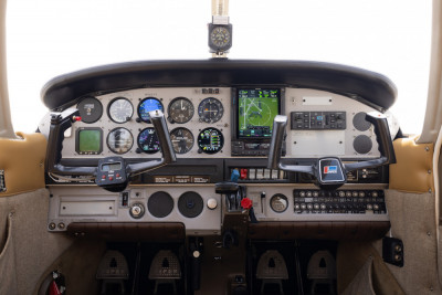 1985 Piper PA-28-236 Dakota: 
