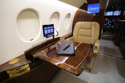 2004 Dassault Falcon 2000: 