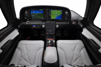 2022 Cirrus SR22T: 