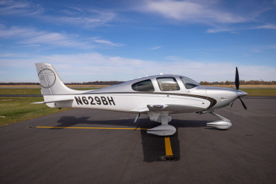 2012 Cirrus SR22T G3 GTS: 