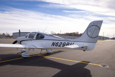 2012 Cirrus SR22T G3 GTS: 