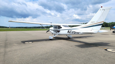 1998 Cessna 182S Skylane: 