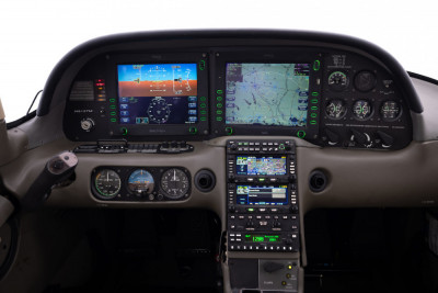 2003 Cirrus SR22: 