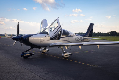 2015 Cirrus SR22 G5: 