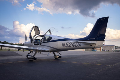 2015 Cirrus SR22 G5: 