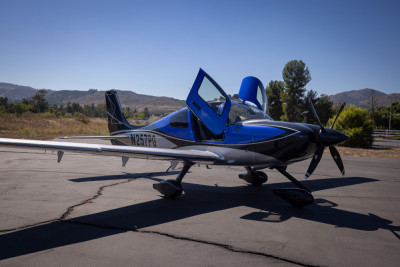 2021 Cirrus SR22T: 