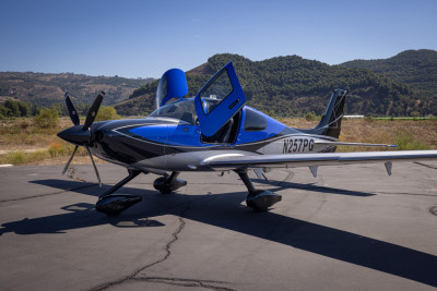 2021 Cirrus SR22T: 
