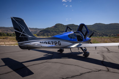 2021 Cirrus SR22T: 